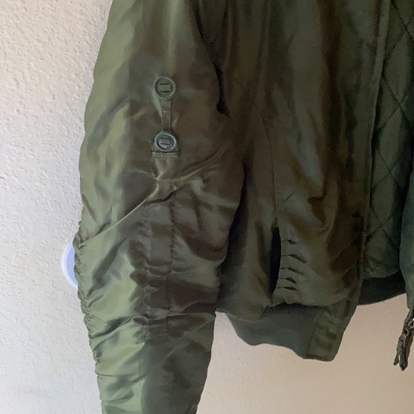 The Lockhead Martin F-16C fighting falcon bomber jacket, 2X, green - Picture 4 of 5